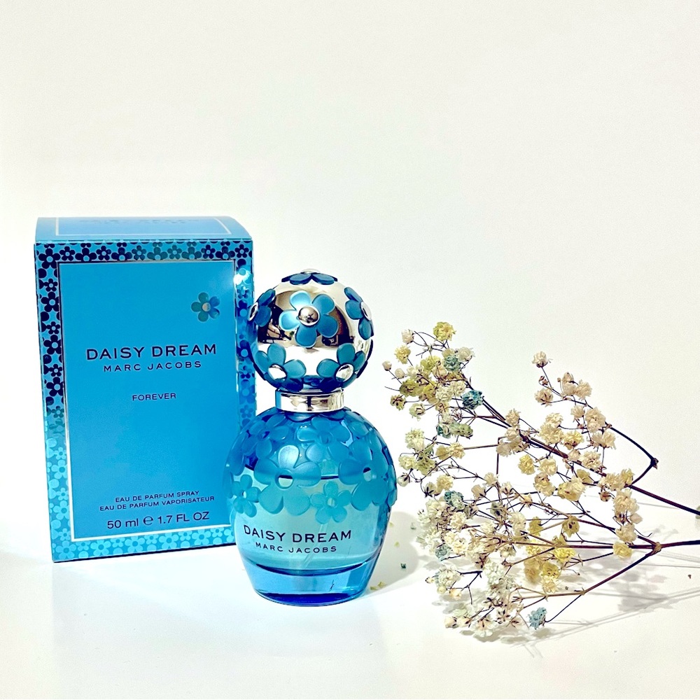 Marc Jacobs Forever Perfume